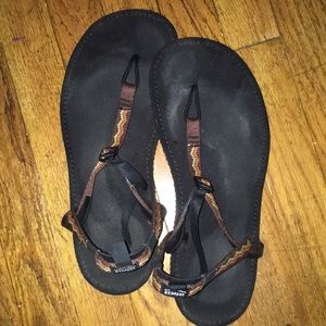 Bed rock sandals classics (worn 3 times)